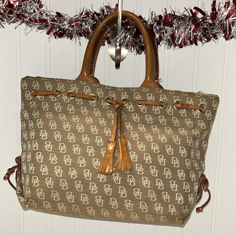 Vintage USA Dooney & Bourke small monogram purse